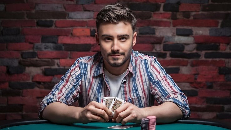 Antarmuka permainan Gaple online gacor 33 dengan tata letak domino di meja digital